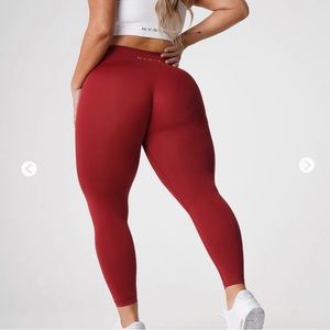 NVGTN Carmine Solid Seamless Leggings - NWT size M